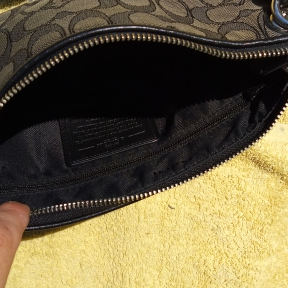 Coach Handbag - Picture 7 of 7